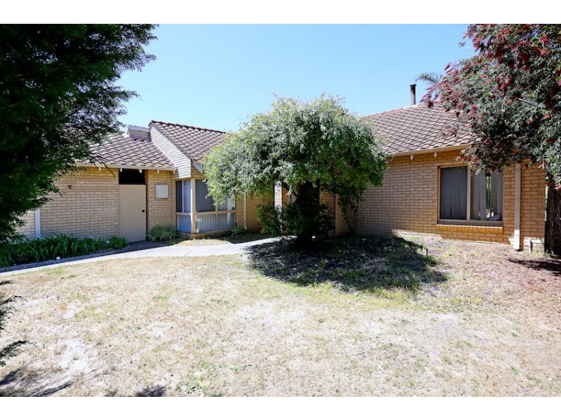 2 Robertson Grove, South Yunderup WA 6208