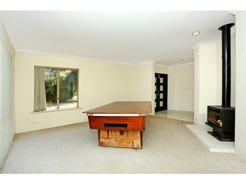 2 Robertson Grove, South Yunderup WA 6208