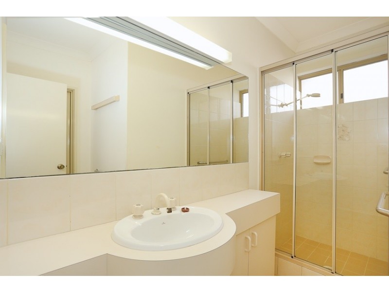 2 Robertson Grove, South Yunderup WA 6208