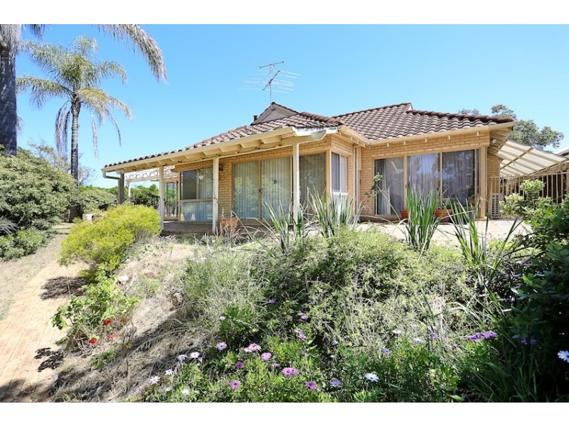 2 Robertson Grove, South Yunderup WA 6208