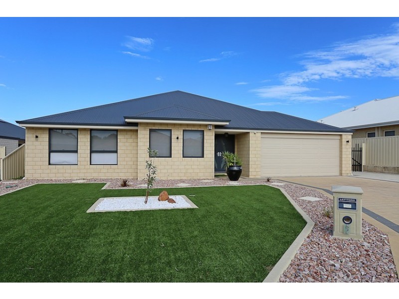 9 Arpenteur Turn, Madora Bay WA 6210