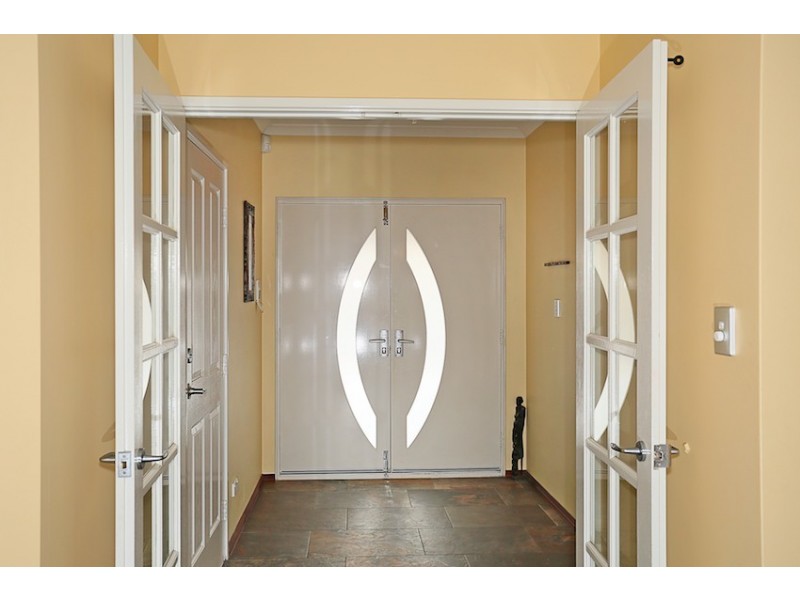 9 Arpenteur Turn, Madora Bay WA 6210