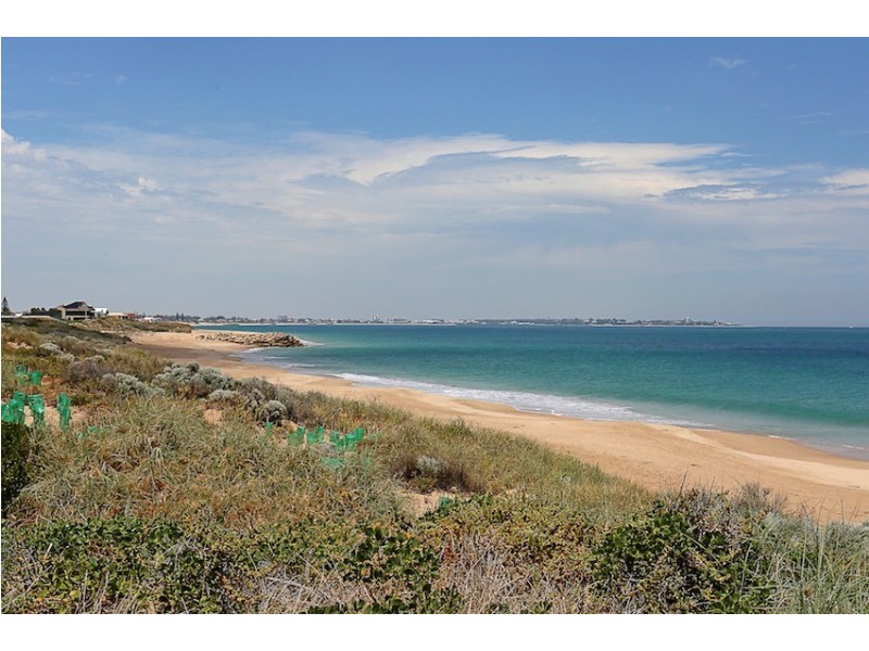 6 Britawast Road, Madora Bay WA 6210