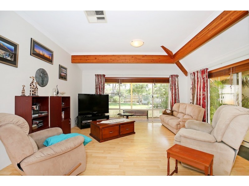 11 Lapwing Road, Coodanup WA 6210