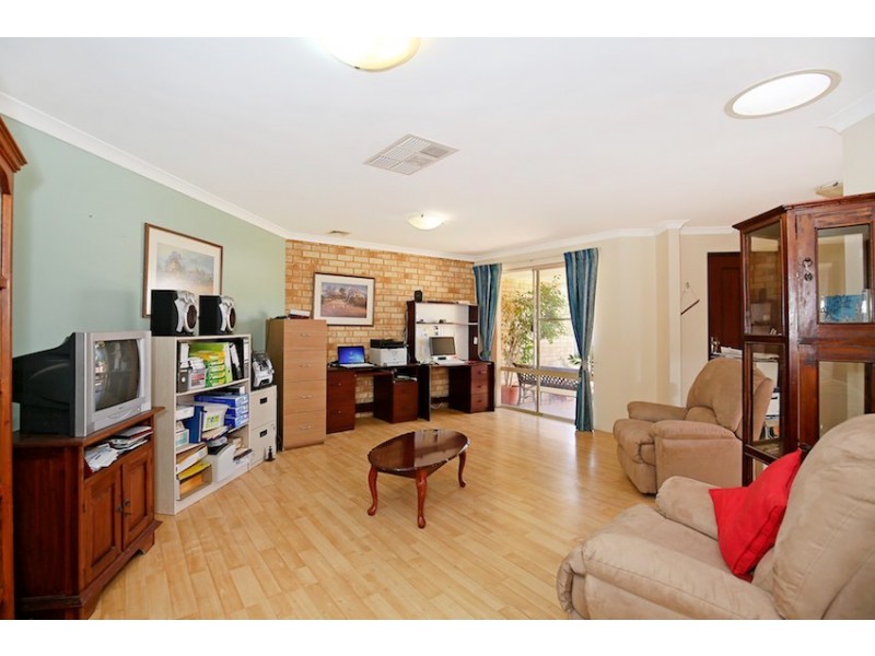 11 Lapwing Road, Coodanup WA 6210