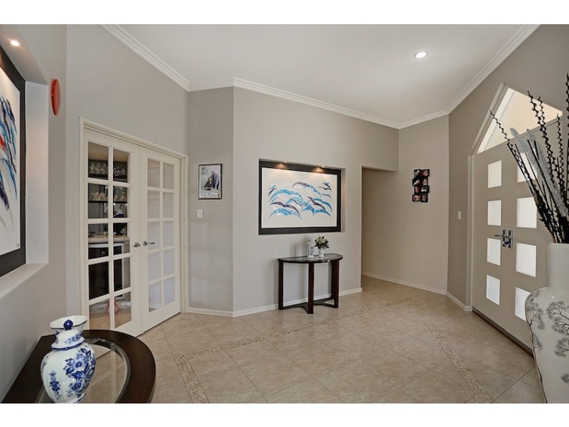 1 Nyari Court, Halls Head WA 6210