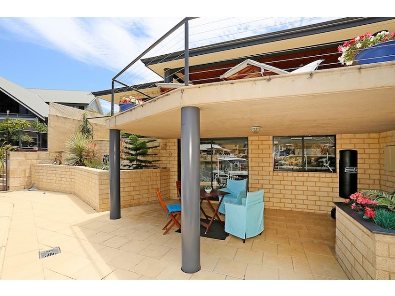 1 Nyari Court, Halls Head WA 6210