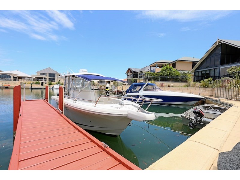 1 Nyari Court, Halls Head WA 6210