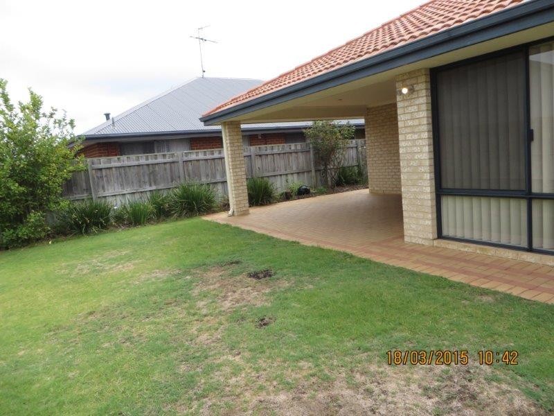 49 Hibbertia Follow, Halls Head WA 6210