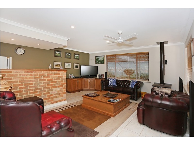 24 Mayfair Mews, Meadow Springs WA 6210