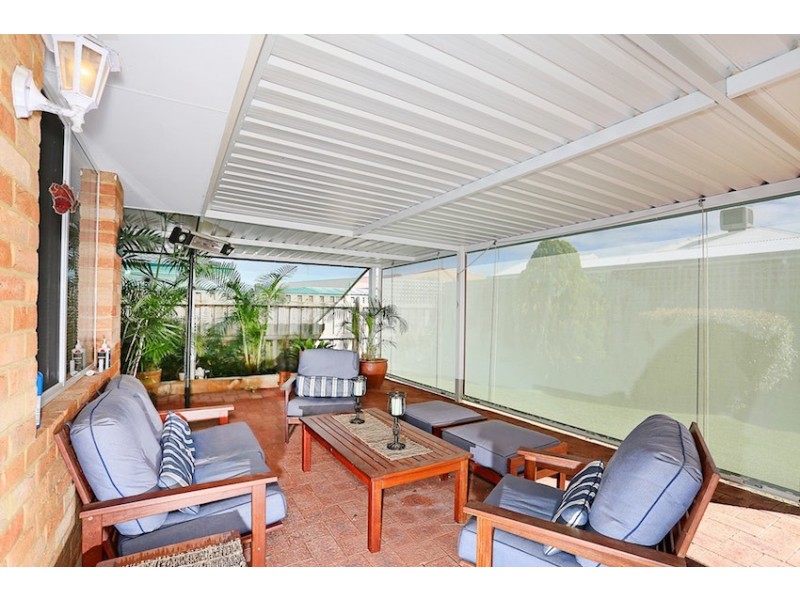 24 Mayfair Mews, Meadow Springs WA 6210