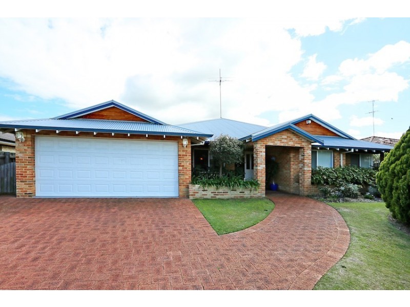 24 Mayfair Mews, Meadow Springs WA 6210