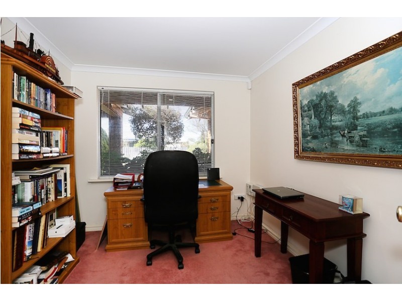 24 Mayfair Mews, Meadow Springs WA 6210