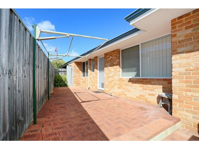 24 Mayfair Mews, Meadow Springs WA 6210