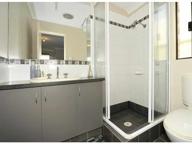 20 Pineknoll Gardens, Meadow Springs WA 6210