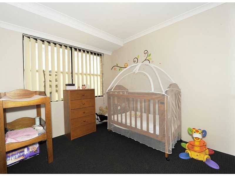 20 Pineknoll Gardens, Meadow Springs WA 6210