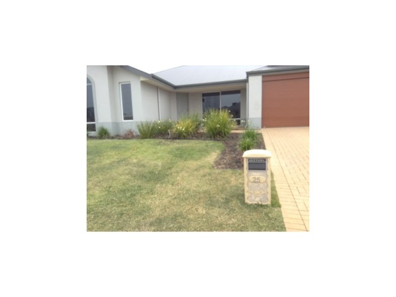 25 Bamburgh Turn, Meadow Springs WA 6210