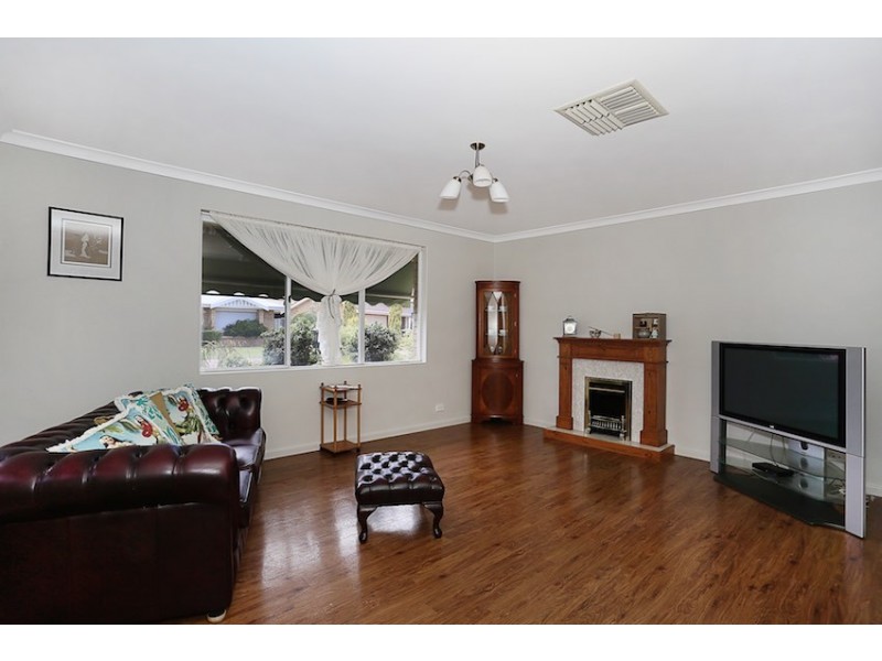 2 Quayside Close, Halls Head WA 6210