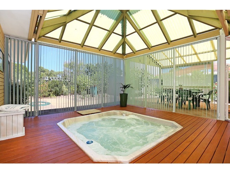 2 Quayside Close, Halls Head WA 6210