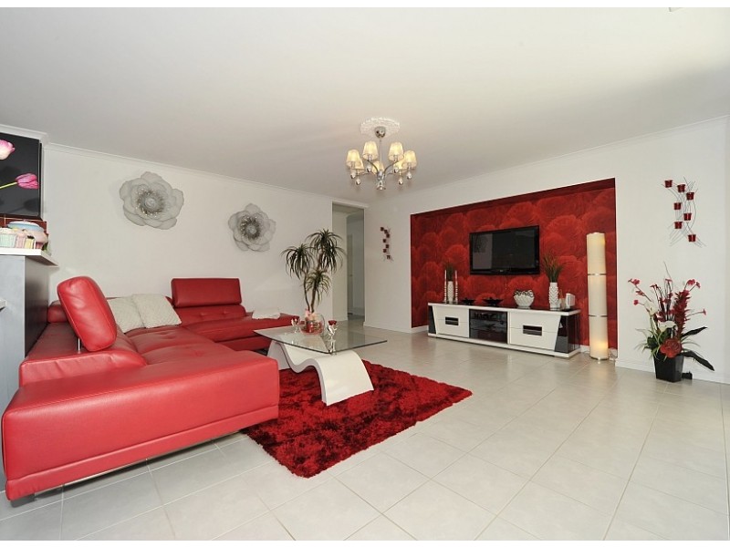 56 Carissa Turn, Halls Head WA 6210