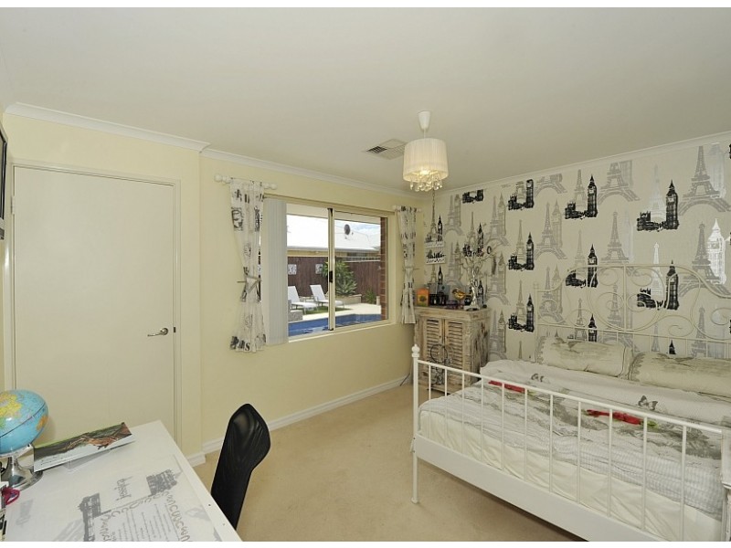 56 Carissa Turn, Halls Head WA 6210