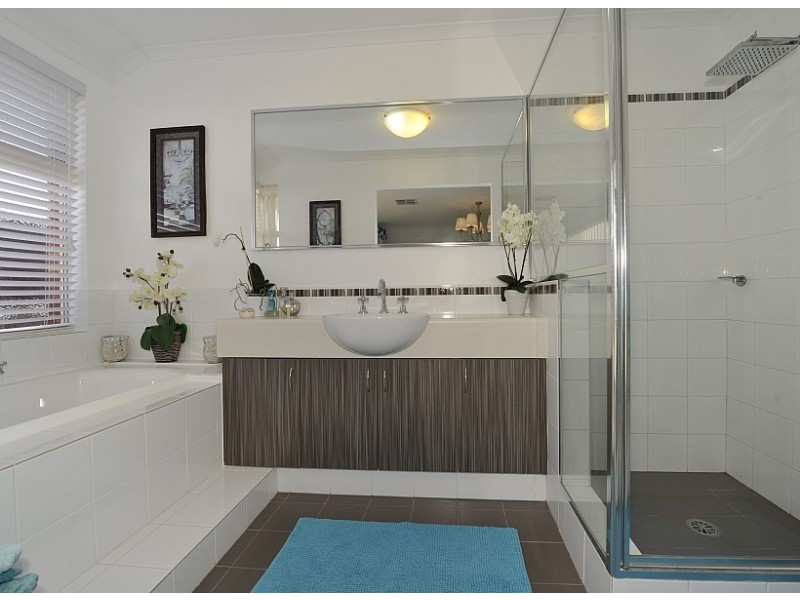 56 Carissa Turn, Halls Head WA 6210