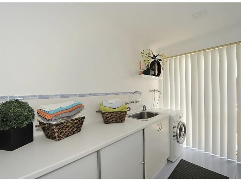 56 Carissa Turn, Halls Head WA 6210