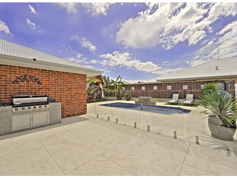 56 Carissa Turn, Halls Head WA 6210