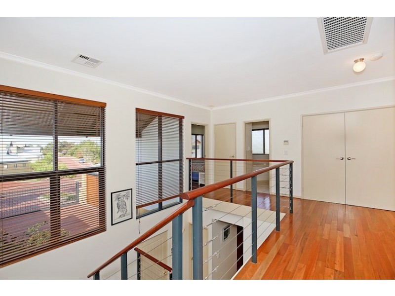 11/3 Piccolo Place, Halls Head WA 6210