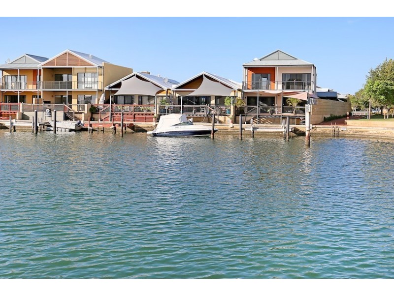 11/3 Piccolo Place, Halls Head WA 6210