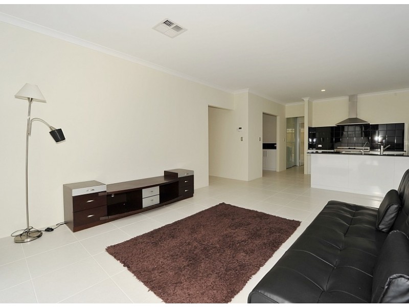 35 Solandri Turn, Halls Head WA 6210