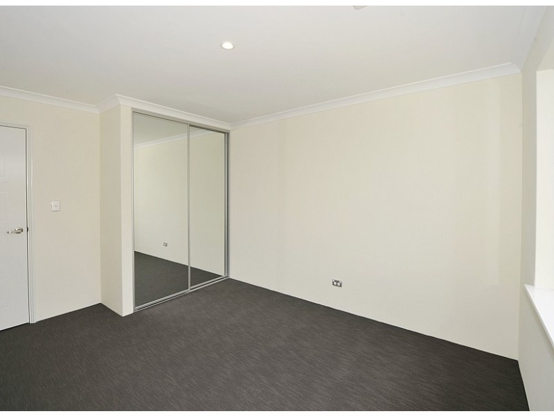 35 Solandri Turn, Halls Head WA 6210