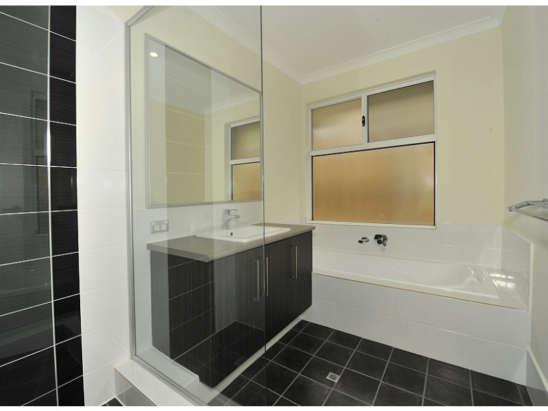 35 Solandri Turn, Halls Head WA 6210