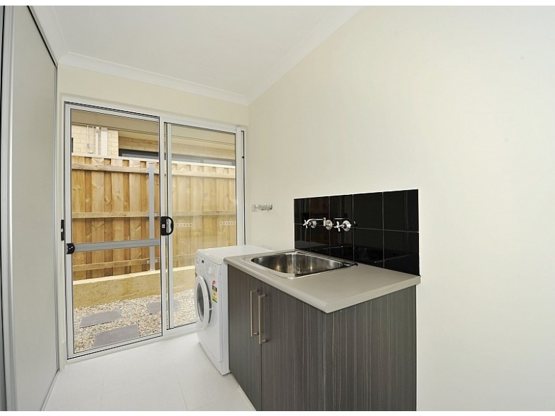 35 Solandri Turn, Halls Head WA 6210