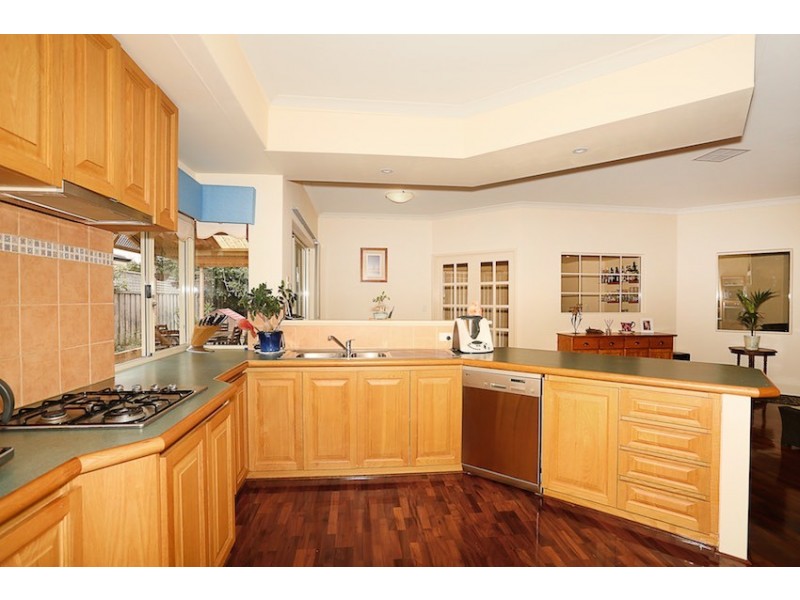 8 Capricorn Mews, Halls Head WA 6210