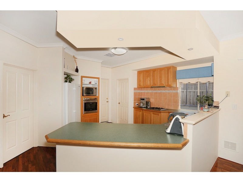 8 Capricorn Mews, Halls Head WA 6210