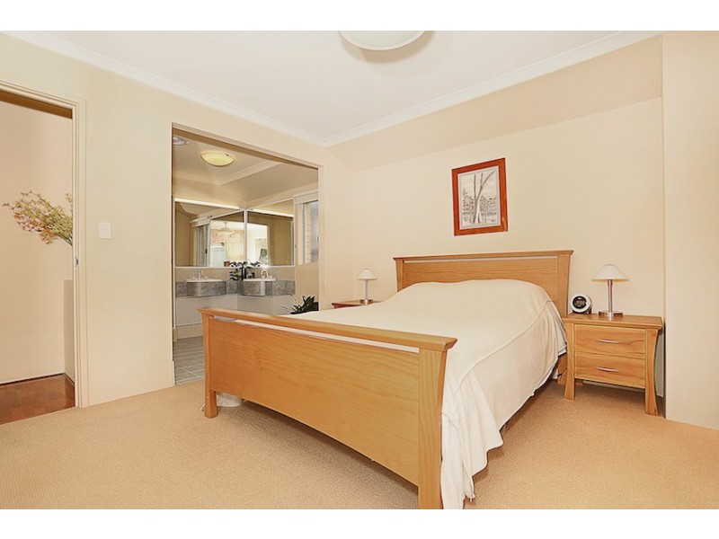 8 Capricorn Mews, Halls Head WA 6210