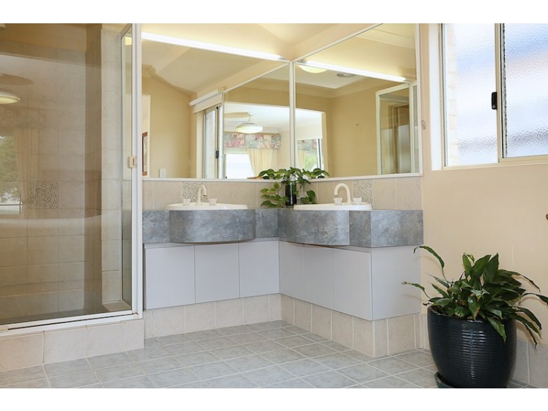 8 Capricorn Mews, Halls Head WA 6210