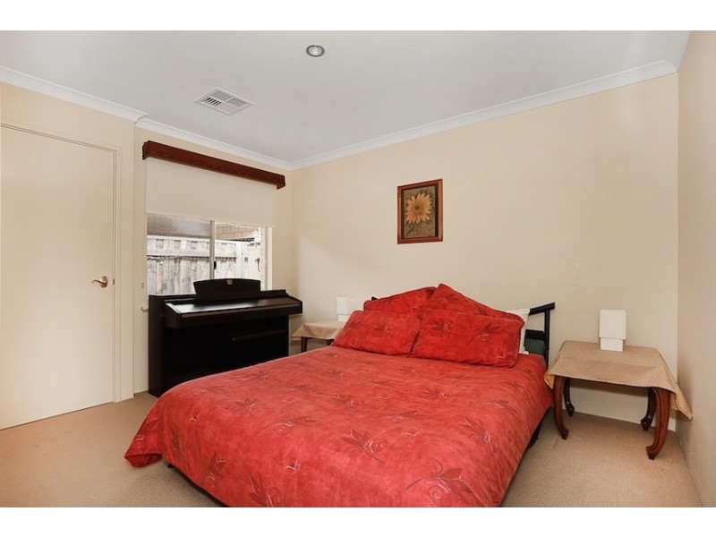 8 Capricorn Mews, Halls Head WA 6210