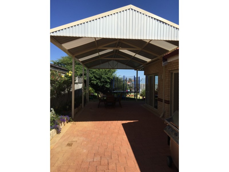 8 Capricorn Mews, Halls Head WA 6210