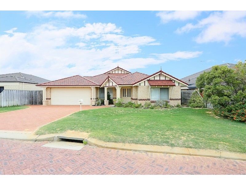 8 Capricorn Mews, Halls Head WA 6210