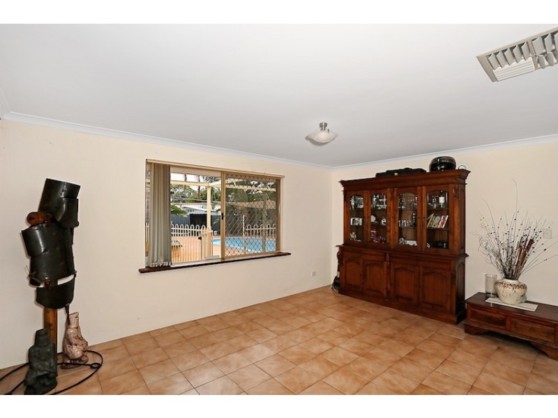 2 Yolla Court, Greenfields WA 6210