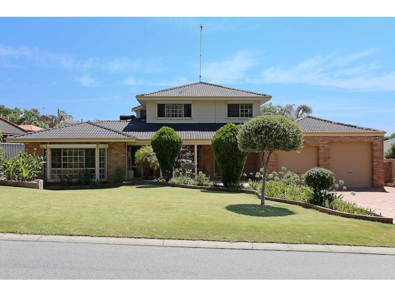 26 Arundel Drive, Halls Head WA 6210