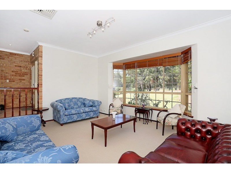 26 Arundel Drive, Halls Head WA 6210