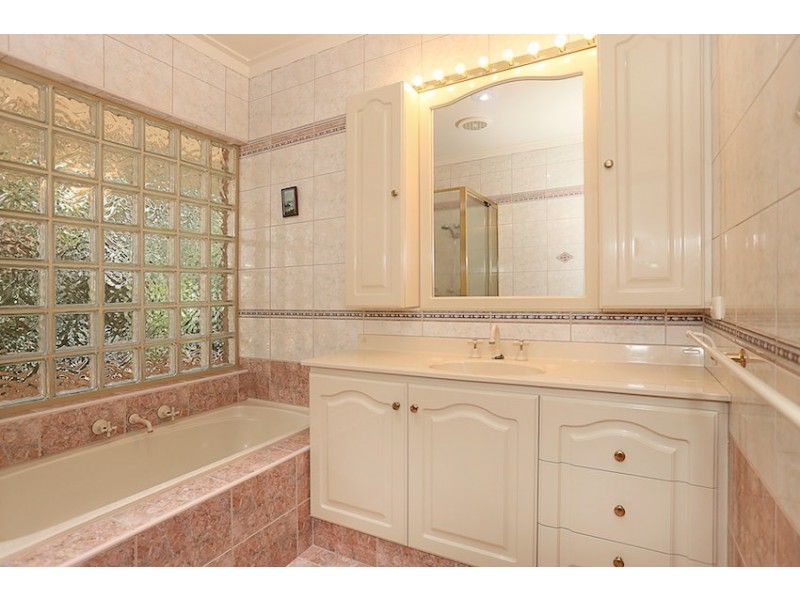 26 Arundel Drive, Halls Head WA 6210