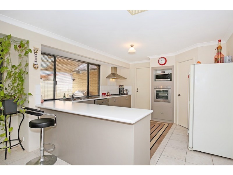 3 Albina Chase, Lakelands WA 6180