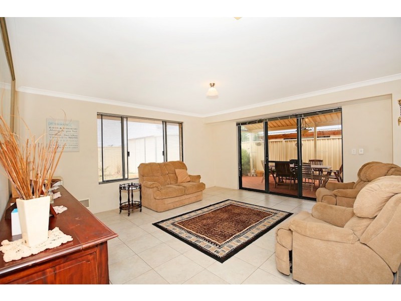 3 Albina Chase, Lakelands WA 6180