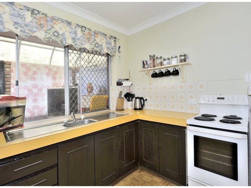 5 Arundel Drive, Halls Head WA 6210