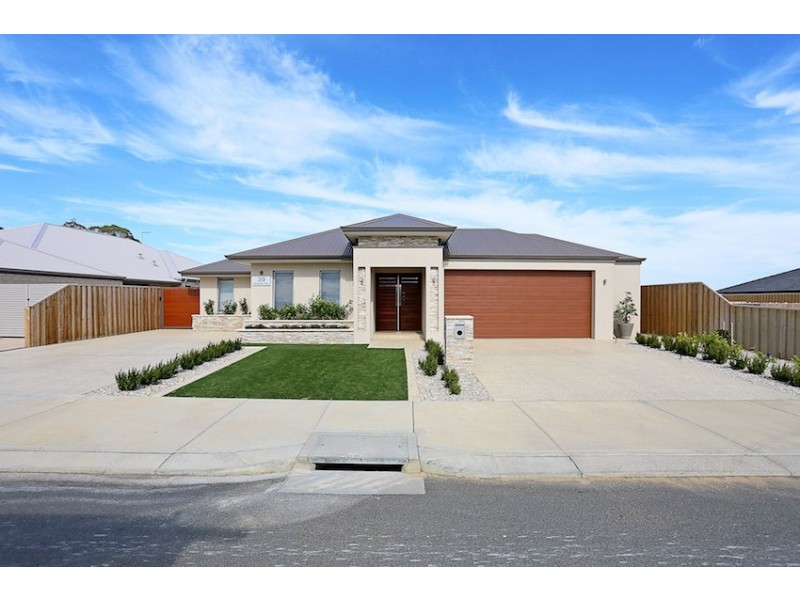 39 Solandri Turn, Halls Head WA 6210