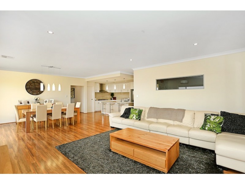 39 Solandri Turn, Halls Head WA 6210